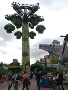 Toy Soldiers Parachute Drop Disneyland Paris mild thrill ride
