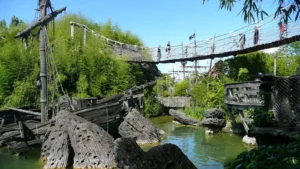 Adventure Isle caves and paths at Disneyland Paris