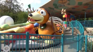 Slinky Dog Zigzag Spin Disneyland Paris